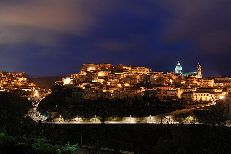 Ragusa_Ibla_(Notte)